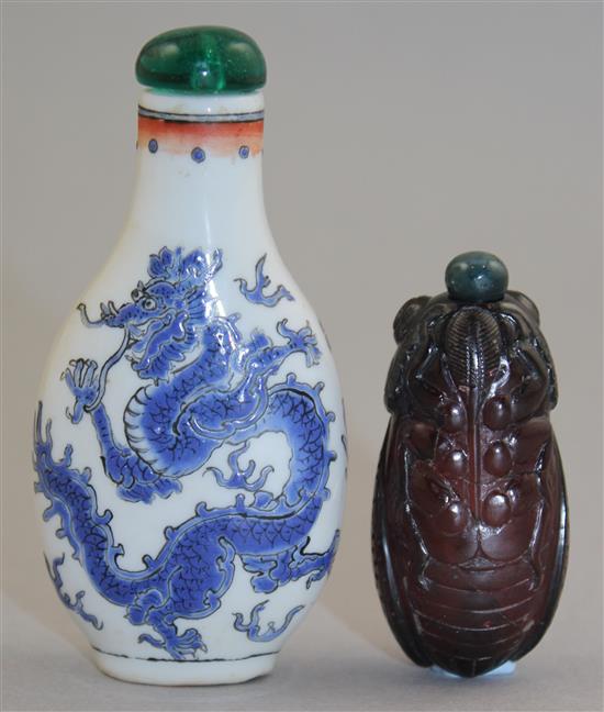 Two Chinese snuff bottles